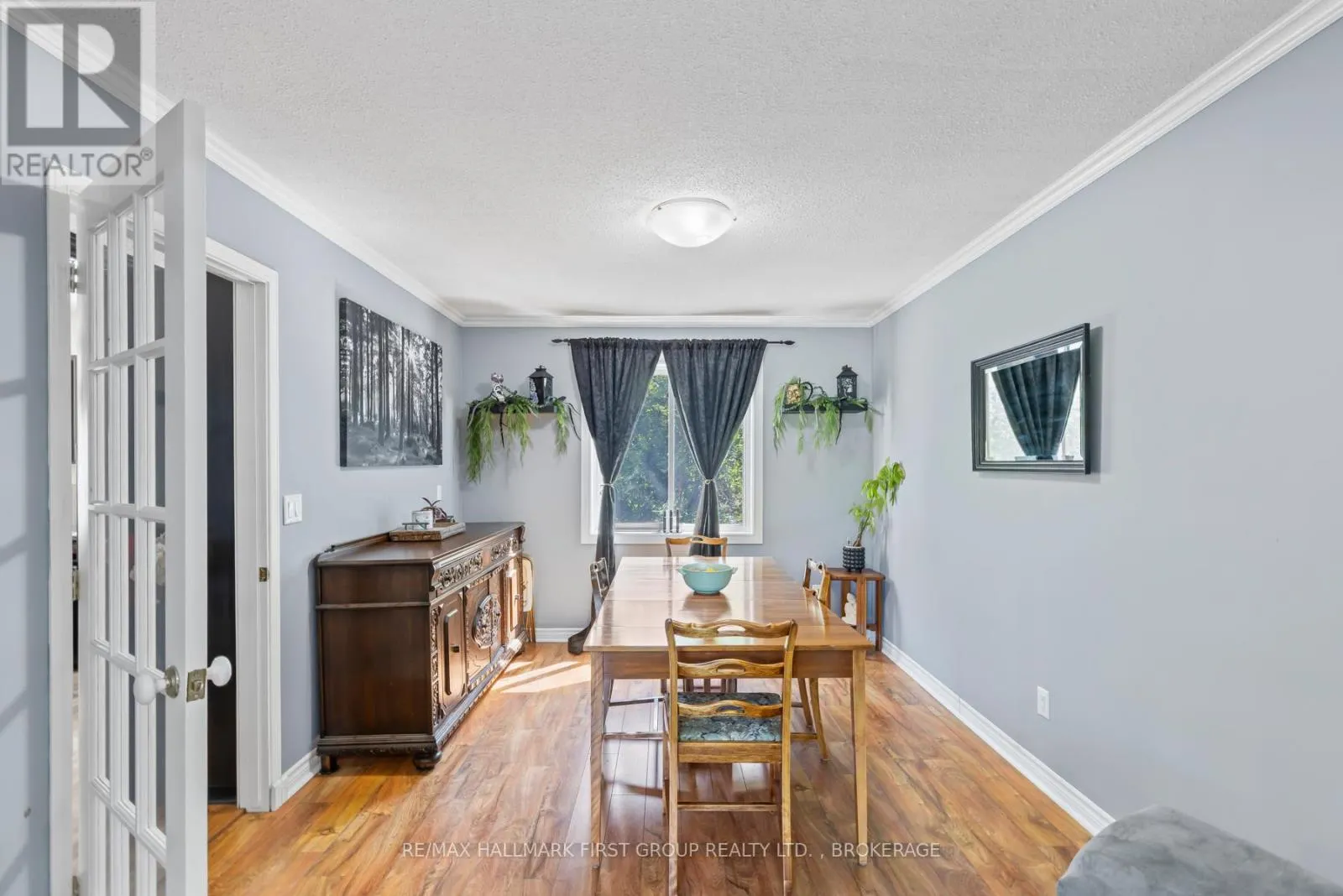 1086 MOON ROAD