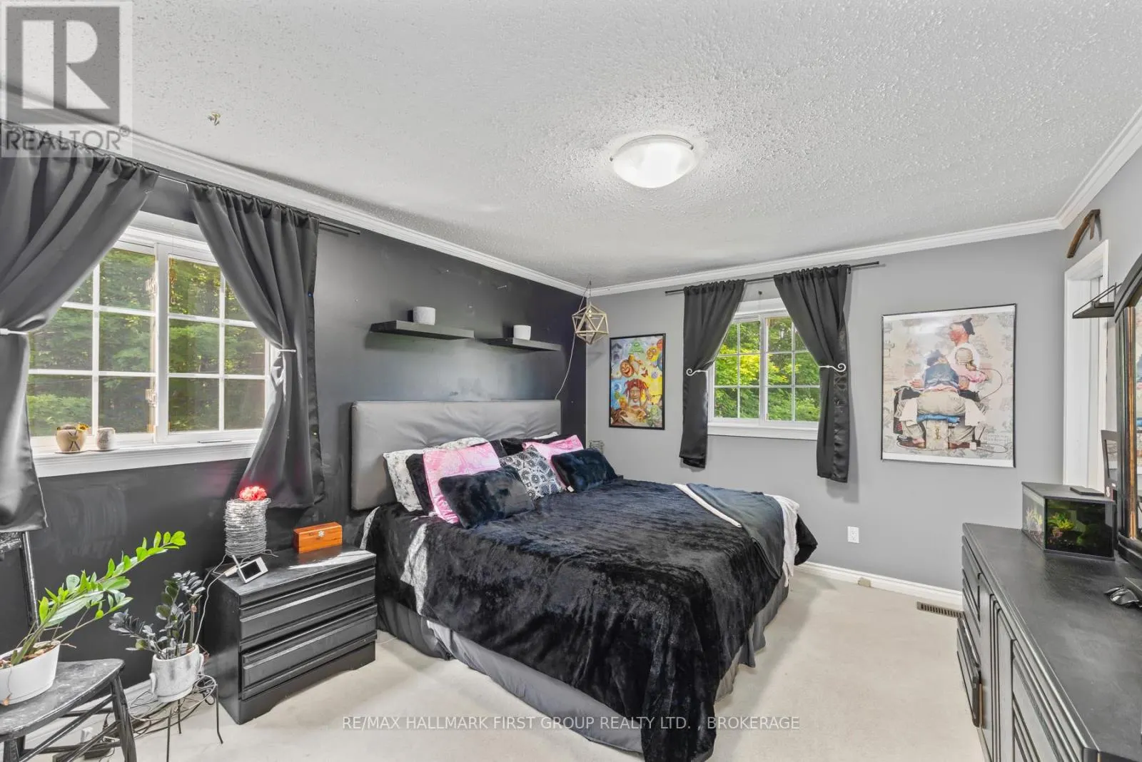 1086 MOON ROAD