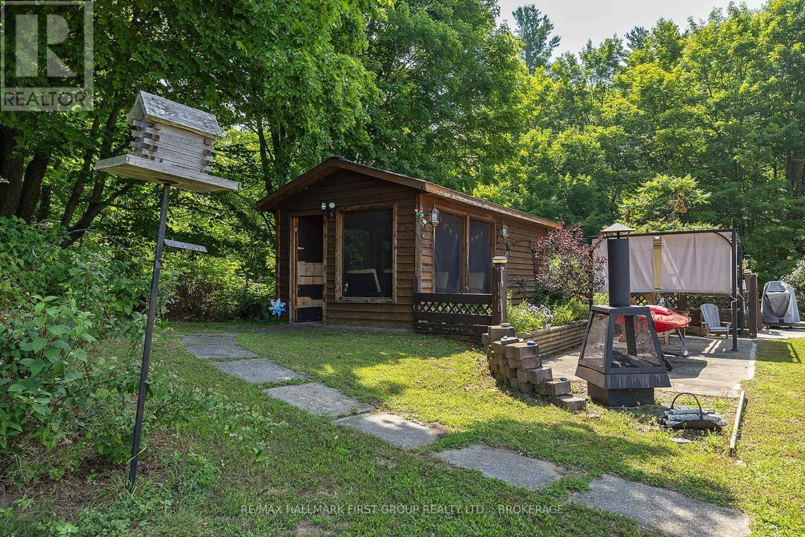 1086 MOON ROAD