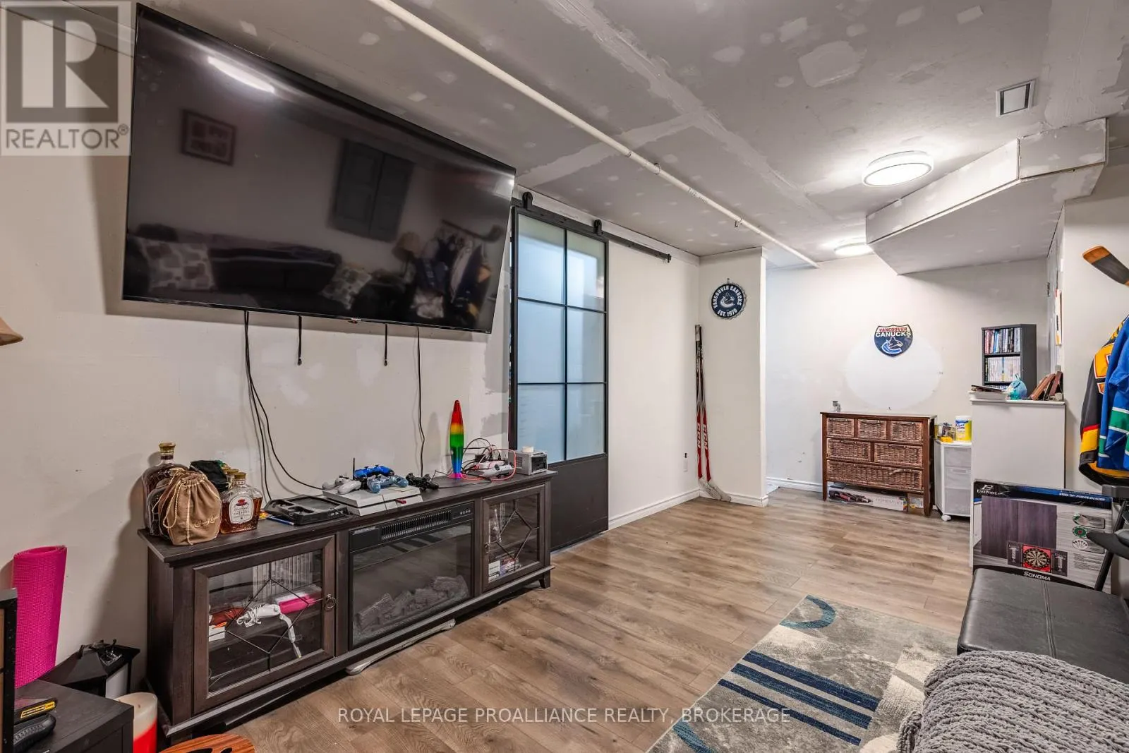587 DAVIS DRIVE