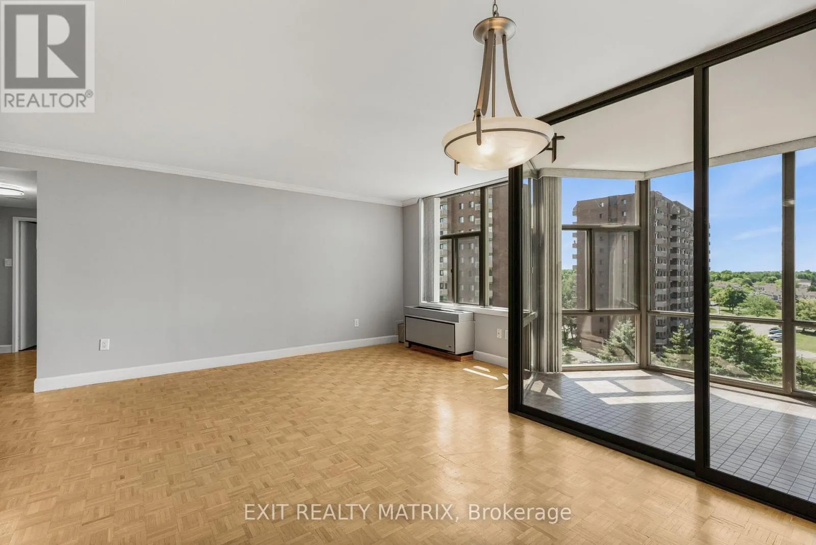 705 - 2759 CAROUSEL CRESCENT