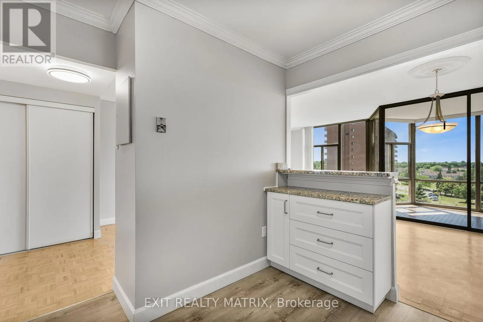 705 - 2759 CAROUSEL CRESCENT