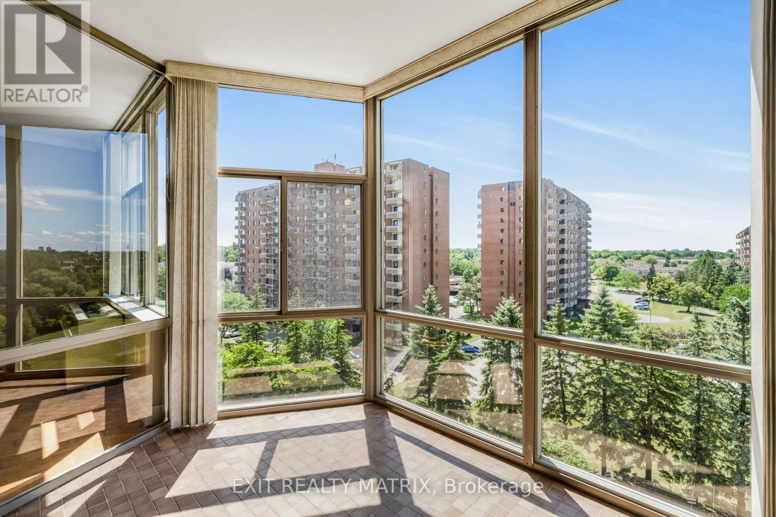 705 - 2759 CAROUSEL CRESCENT