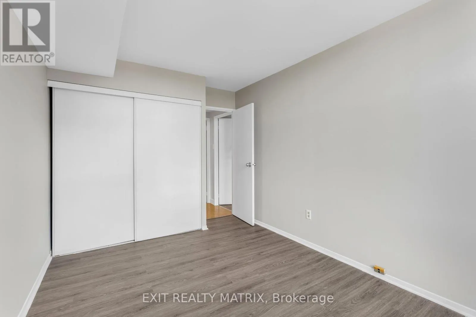 705 - 2759 CAROUSEL CRESCENT