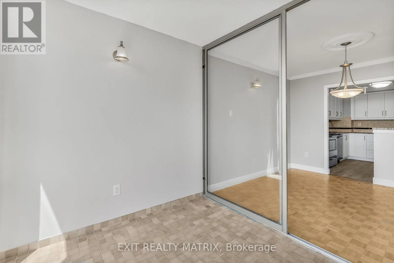 705 - 2759 CAROUSEL CRESCENT