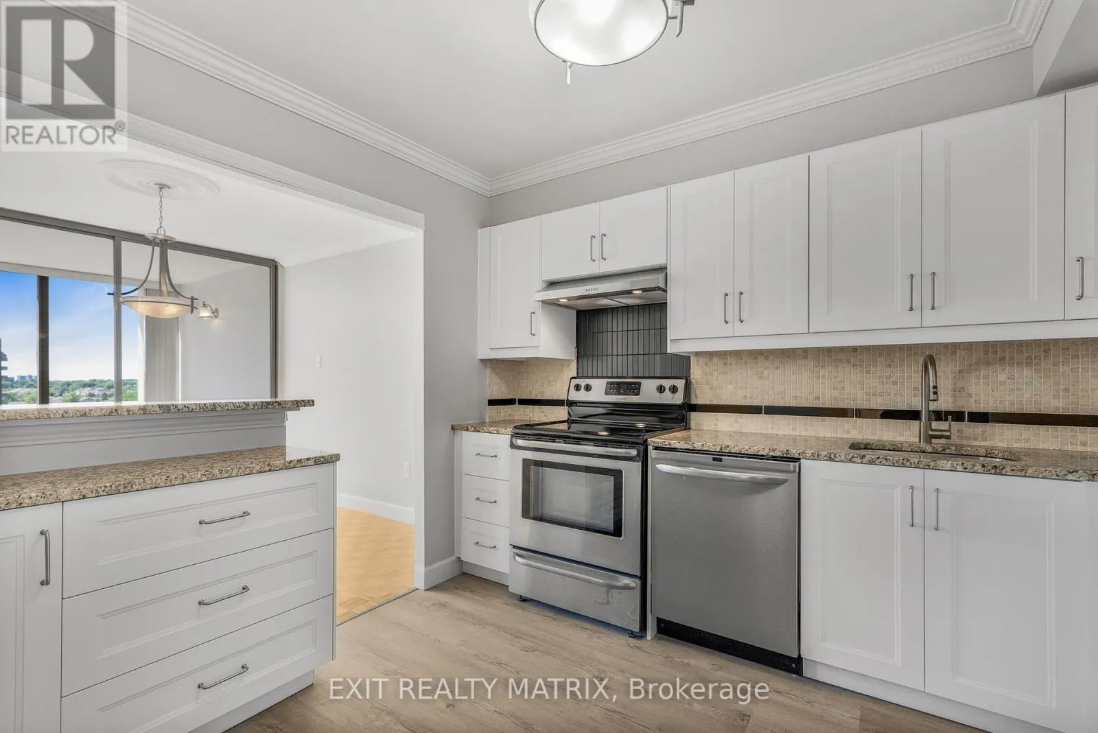 705 - 2759 CAROUSEL CRESCENT