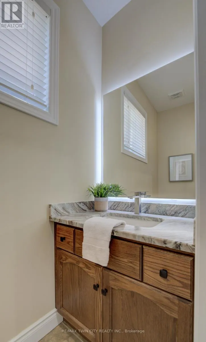 304 WESTPARK CRESCENT