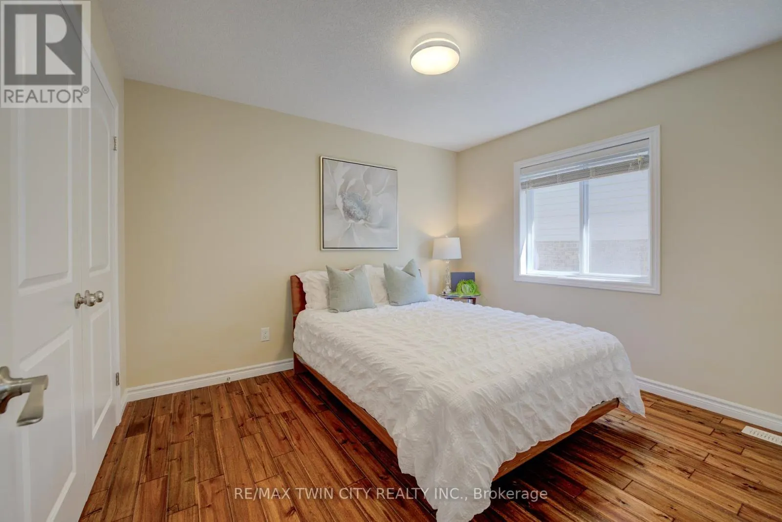 304 WESTPARK CRESCENT