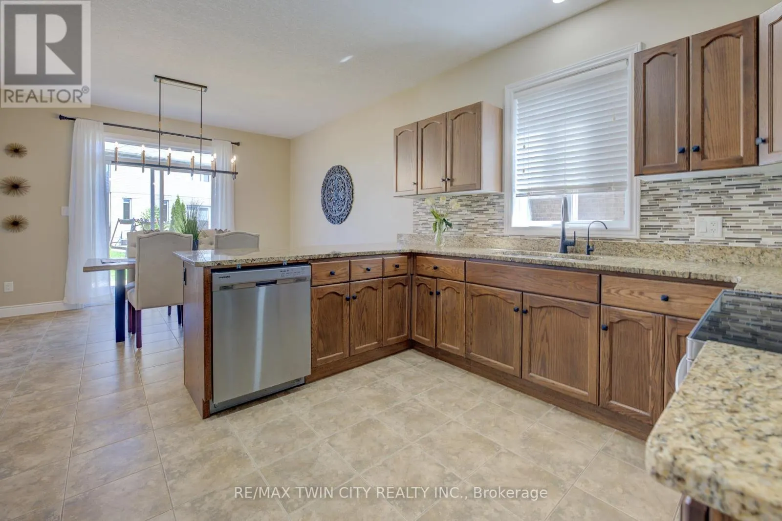 304 WESTPARK CRESCENT