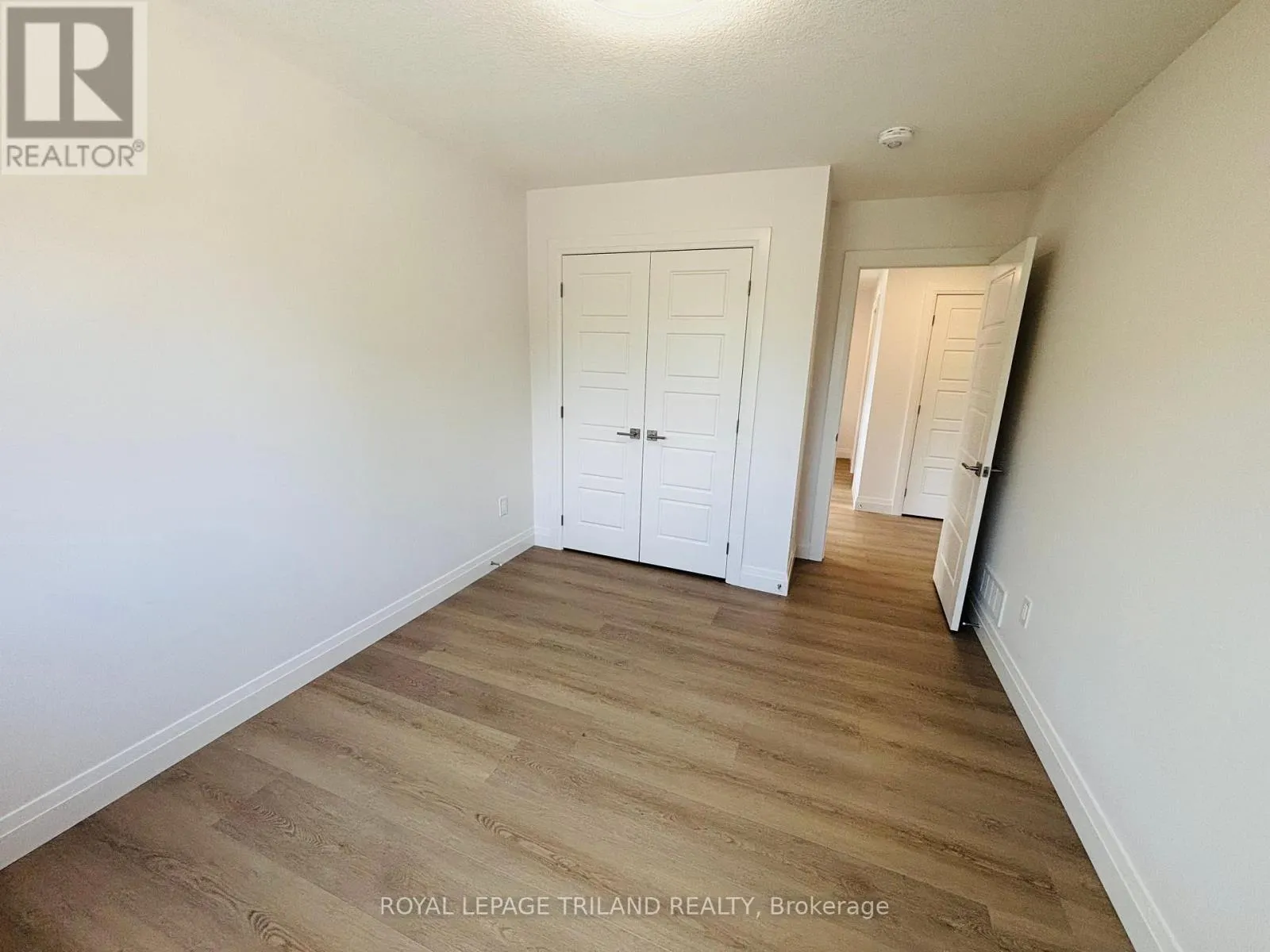 2 - 116 FAIRVIEW AVENUE, #2