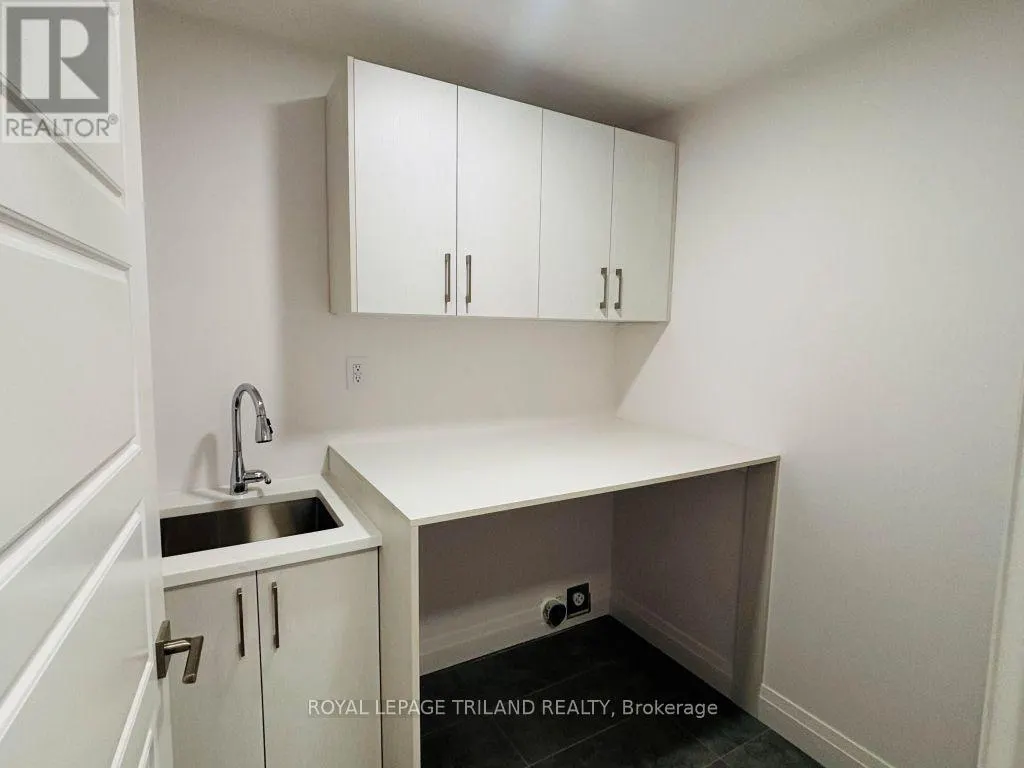 4 - 116 FAIRVIEW AVENUE, #4