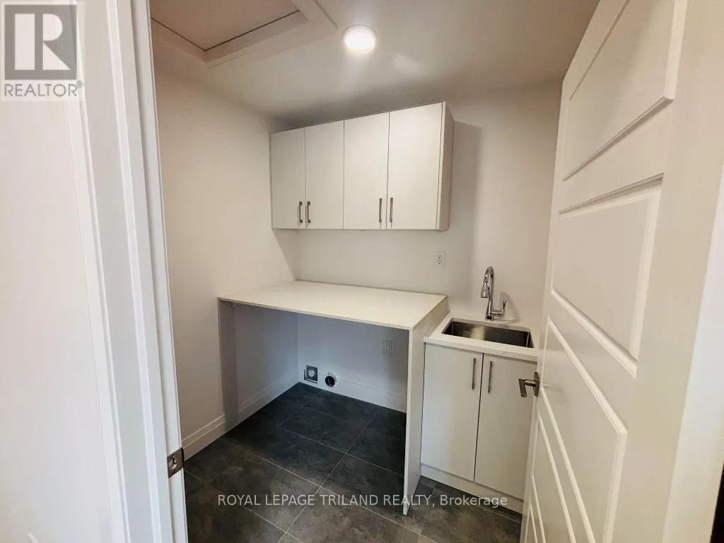 3 - 116 FAIRVIEW AVENUE, #3