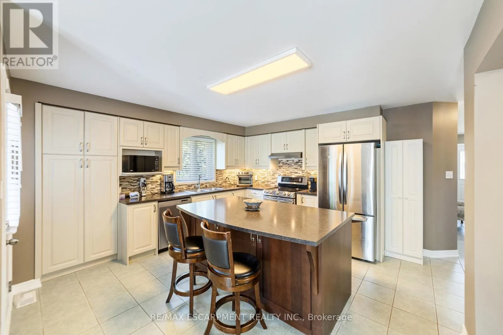 82 GRIFFITH DRIVE