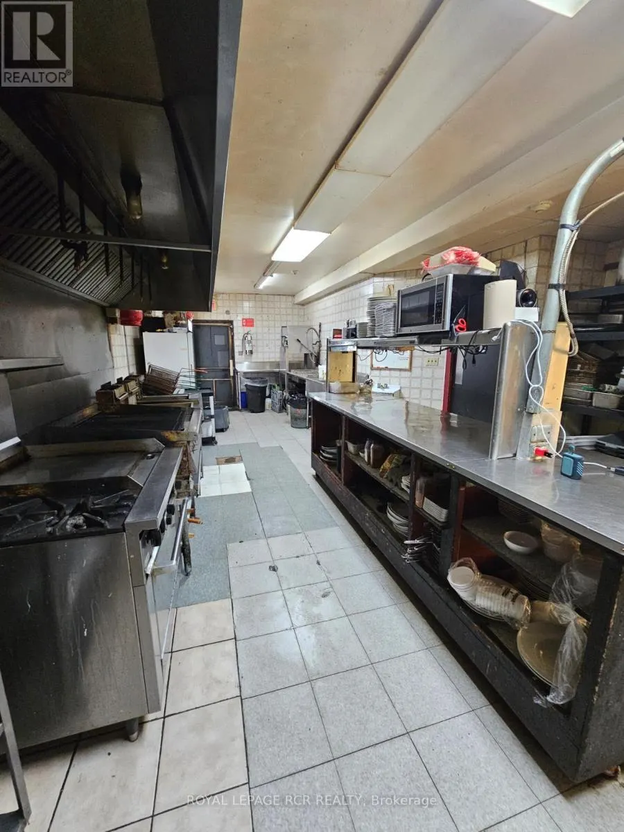 282 RIDGE ROAD N