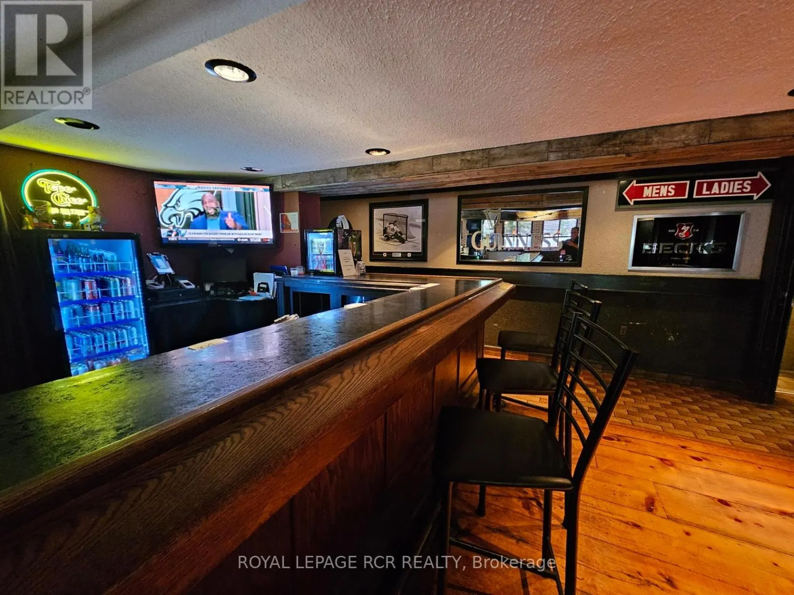 282 RIDGE ROAD N
