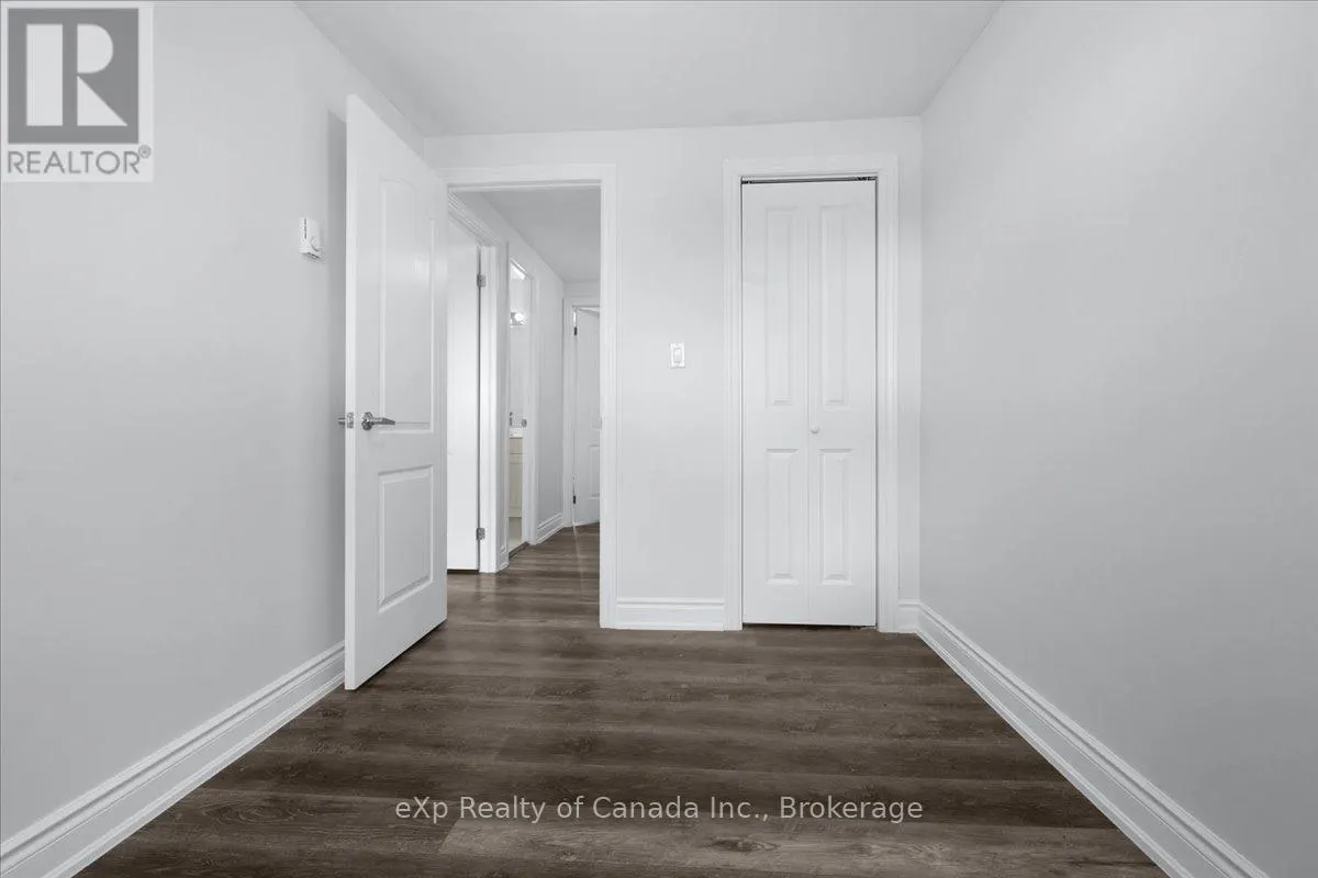 9 - 880 JAMES STREET, #9