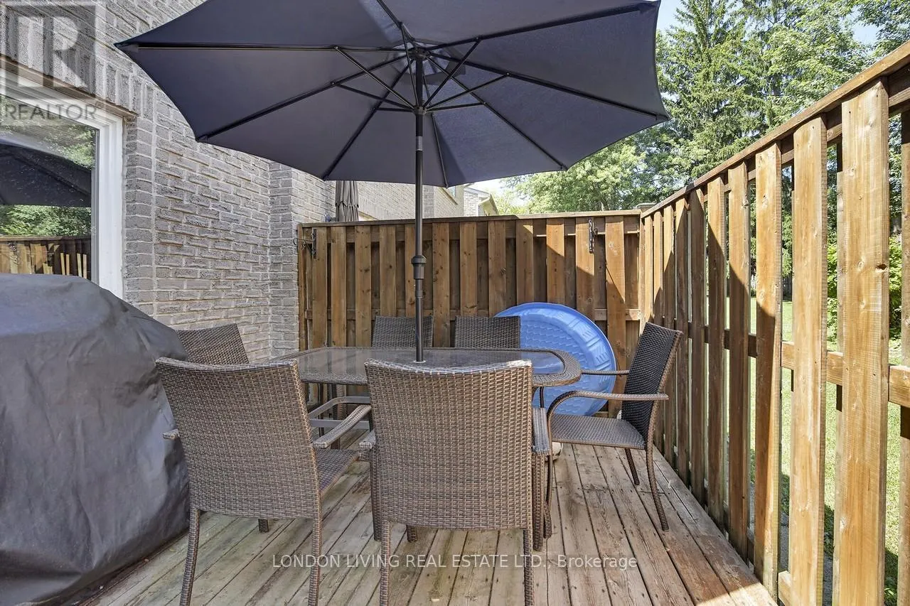 152 - 166 SOUTHDALE ROAD W, #152