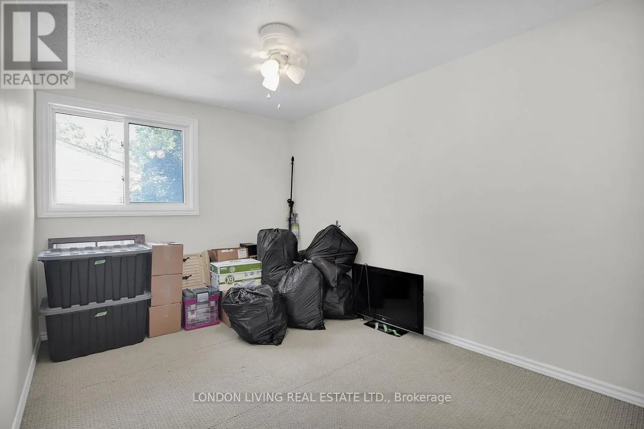 152 - 166 SOUTHDALE ROAD W, #152