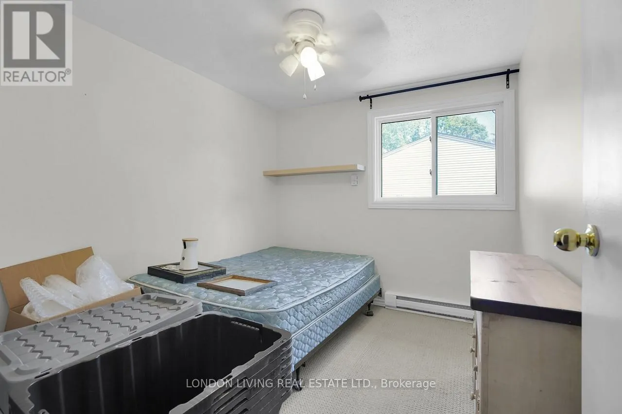 152 - 166 SOUTHDALE ROAD W, #152
