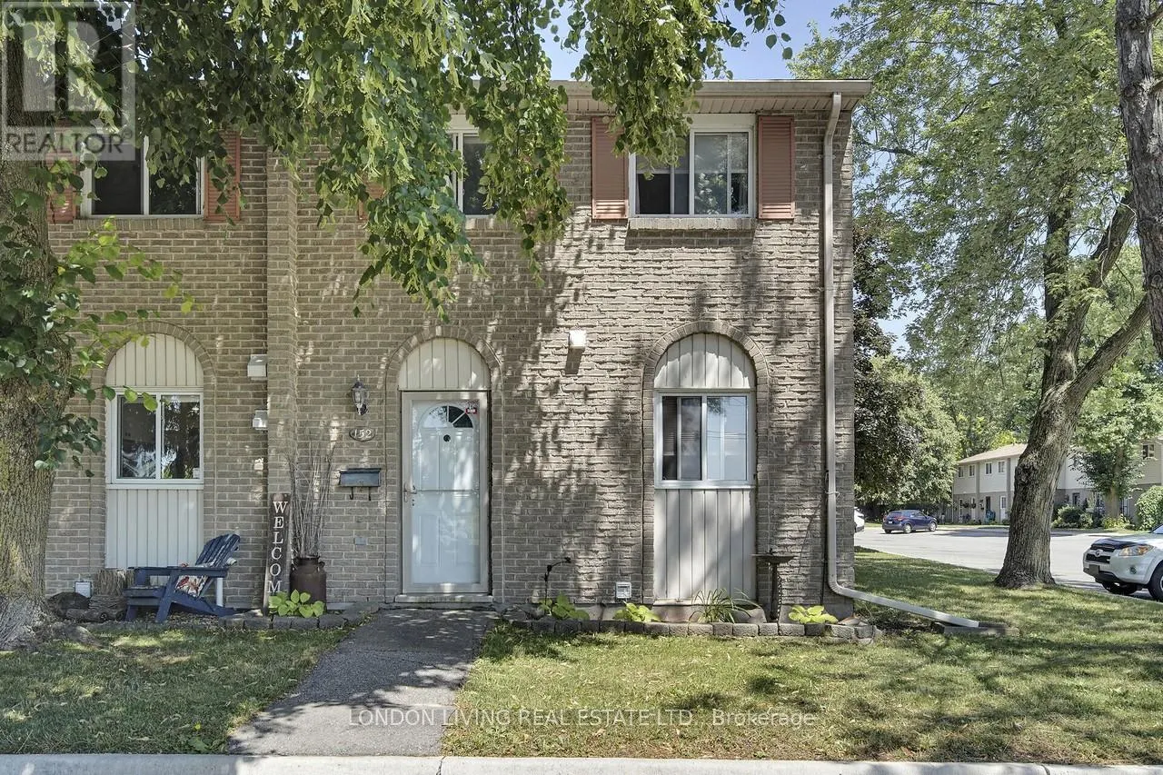 152 - 166 SOUTHDALE ROAD W, #152
