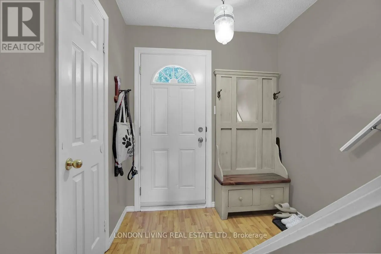 152 - 166 SOUTHDALE ROAD W, #152