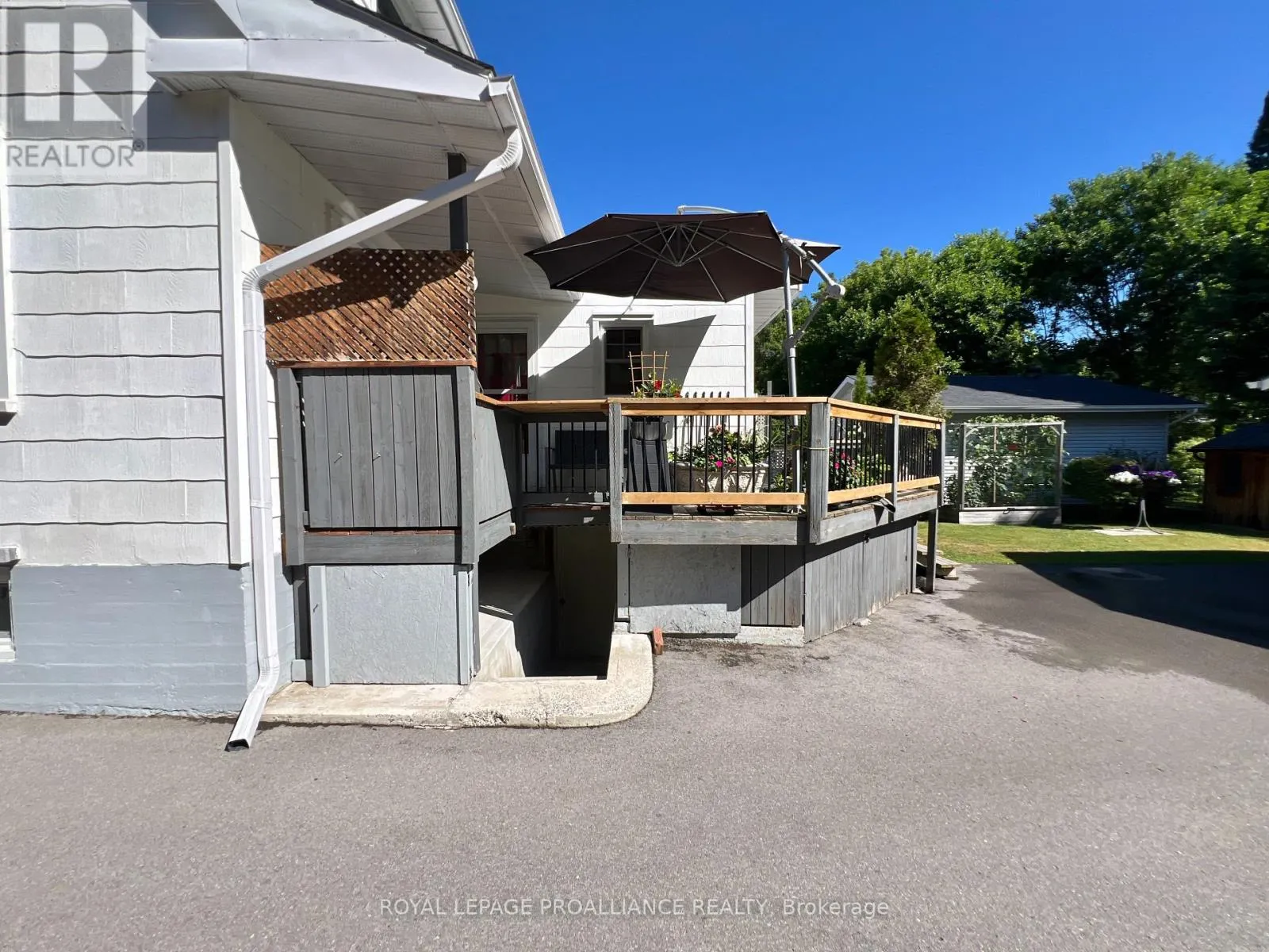 173 FOSTER AVENUE