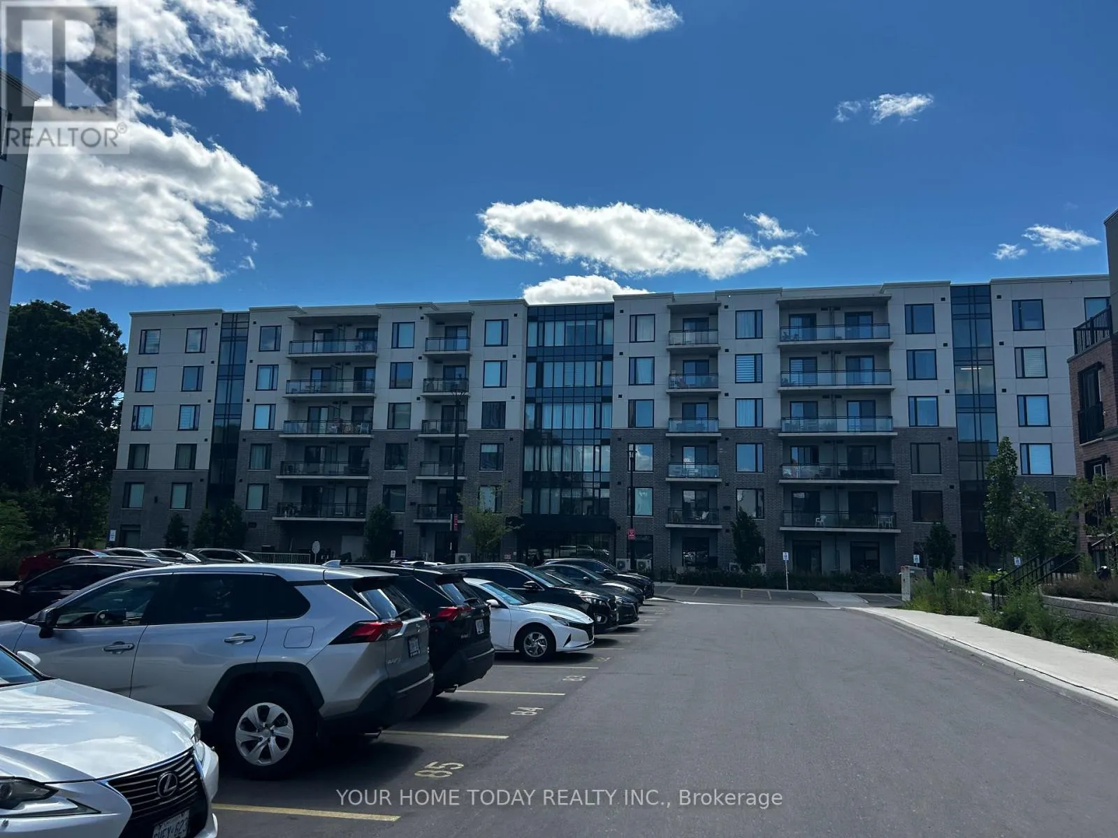 503 - 103 ROGER STREET