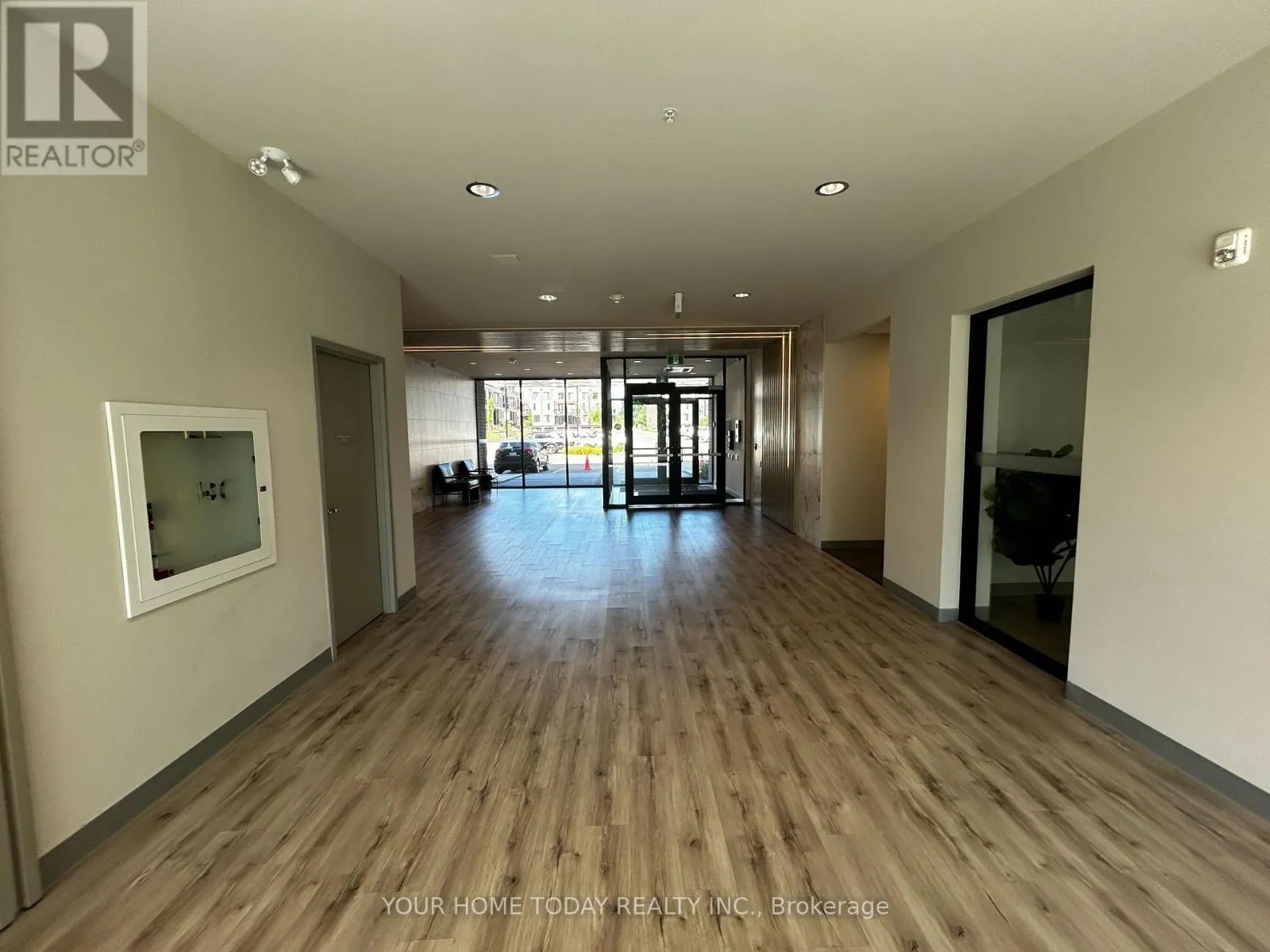 503 - 103 ROGER STREET