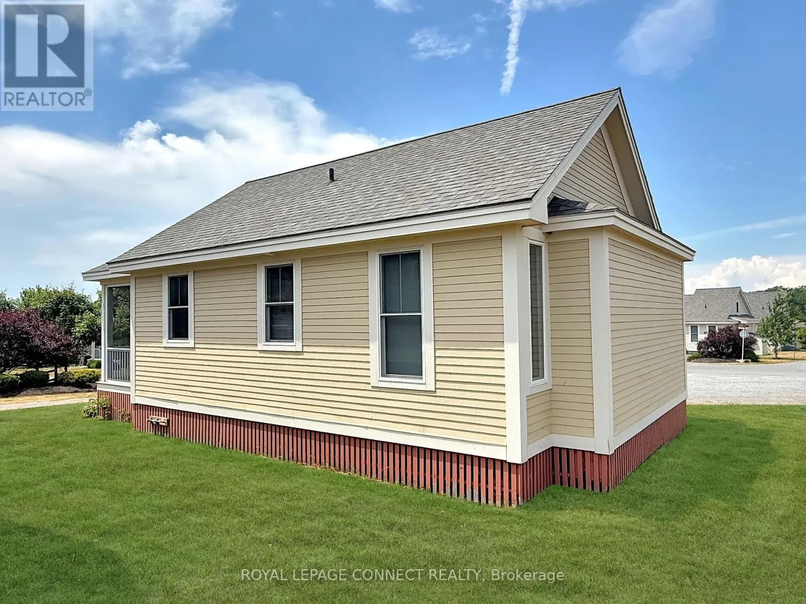 27 - 13 BUTTERNUT LANE
