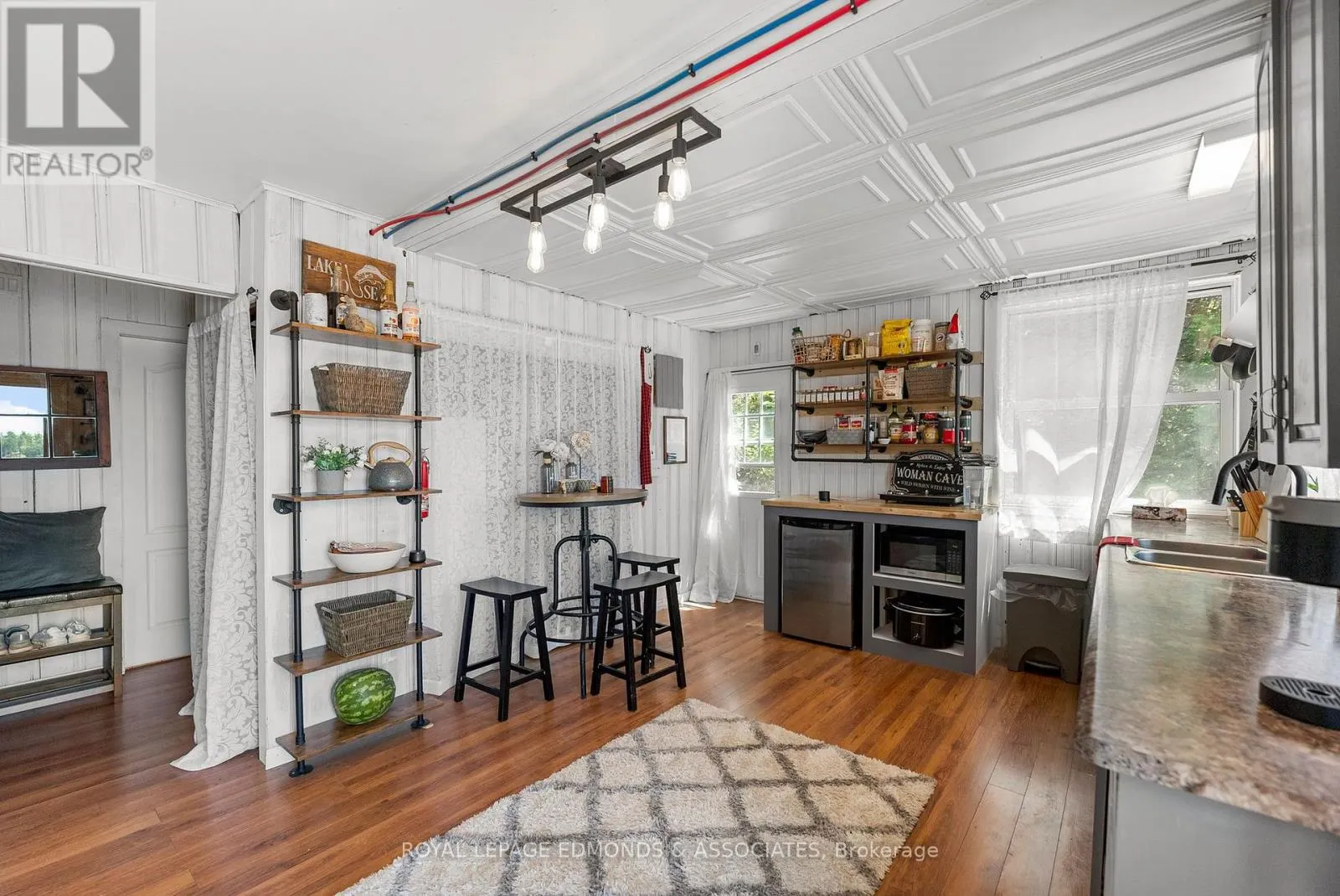 40A HENDRY LANE