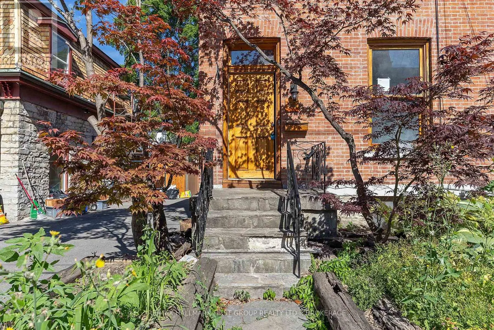 54 WELLINGTON STREET
