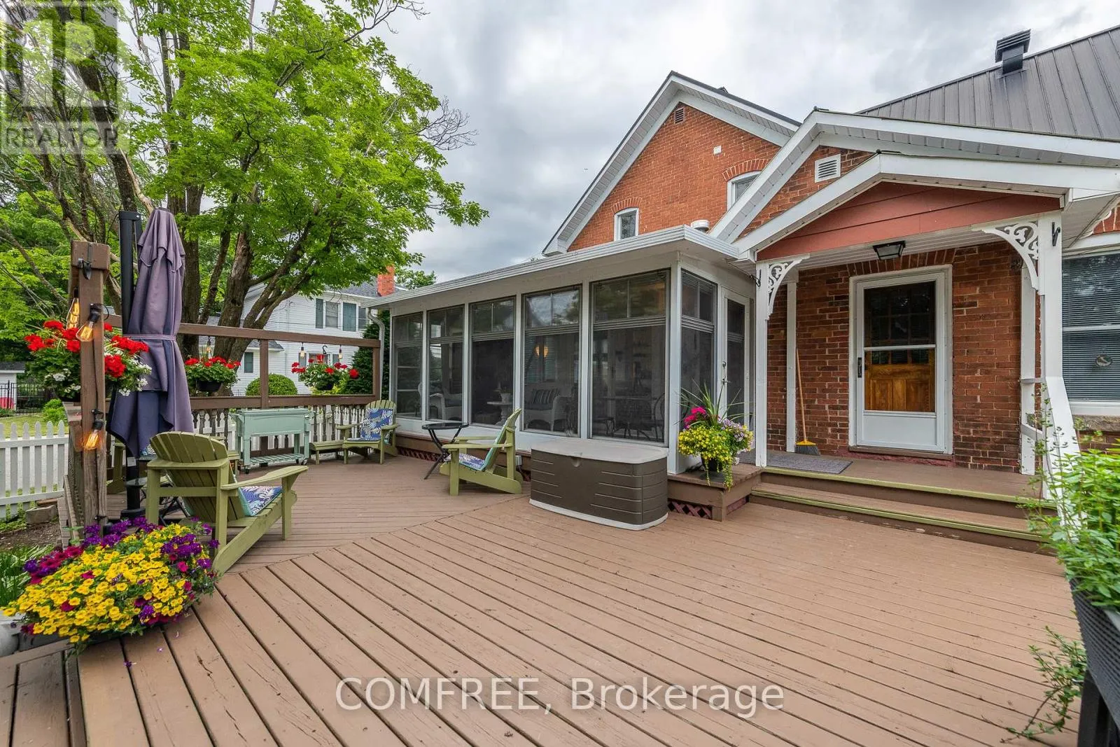 256A AND 256B FLORA STREET