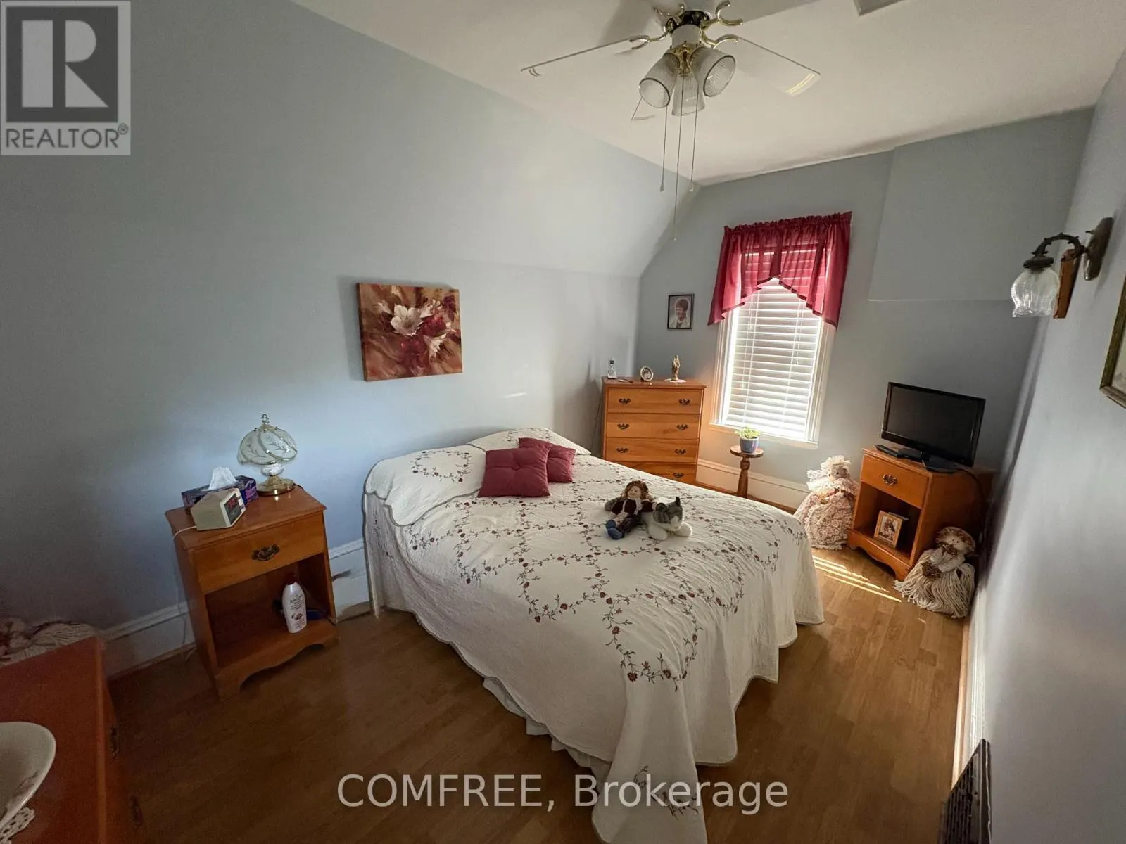 256A AND 256B FLORA STREET