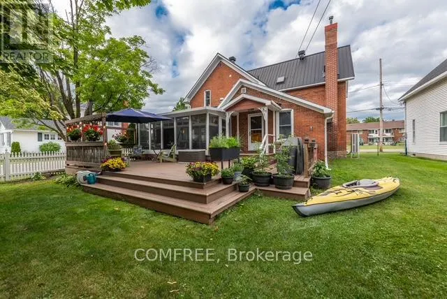 256A AND 256B FLORA STREET
