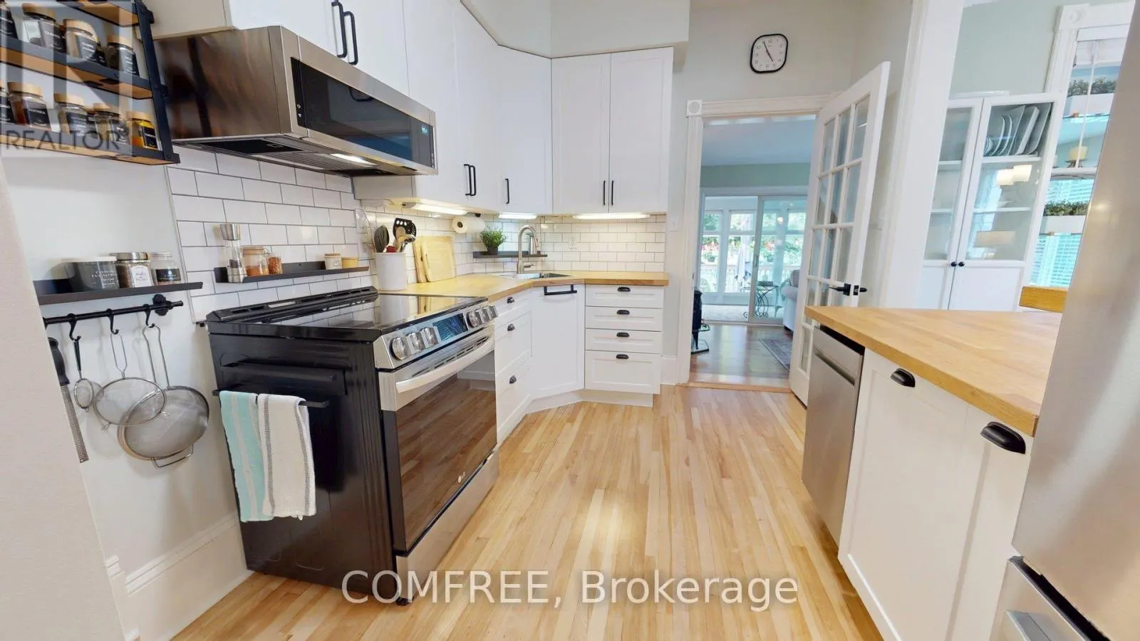256A AND 256B FLORA STREET