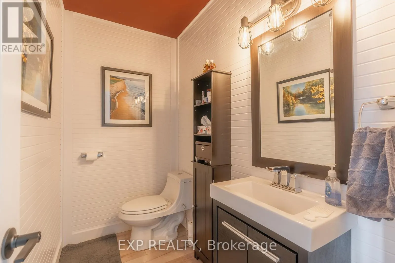 20 - 90 ONTARIO ST STREET S, #20
