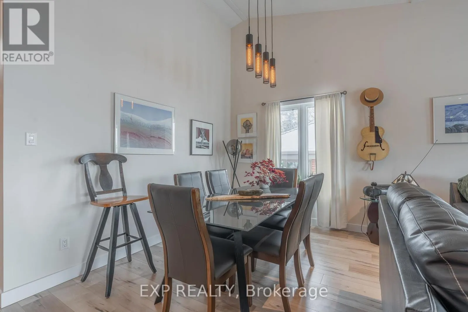 20 - 90 ONTARIO ST STREET S, #20