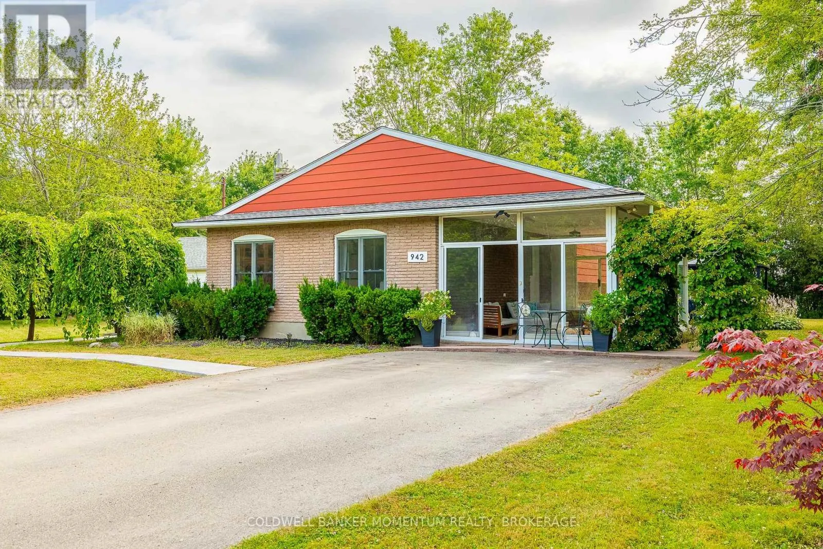 942 CAUTHARD ROAD