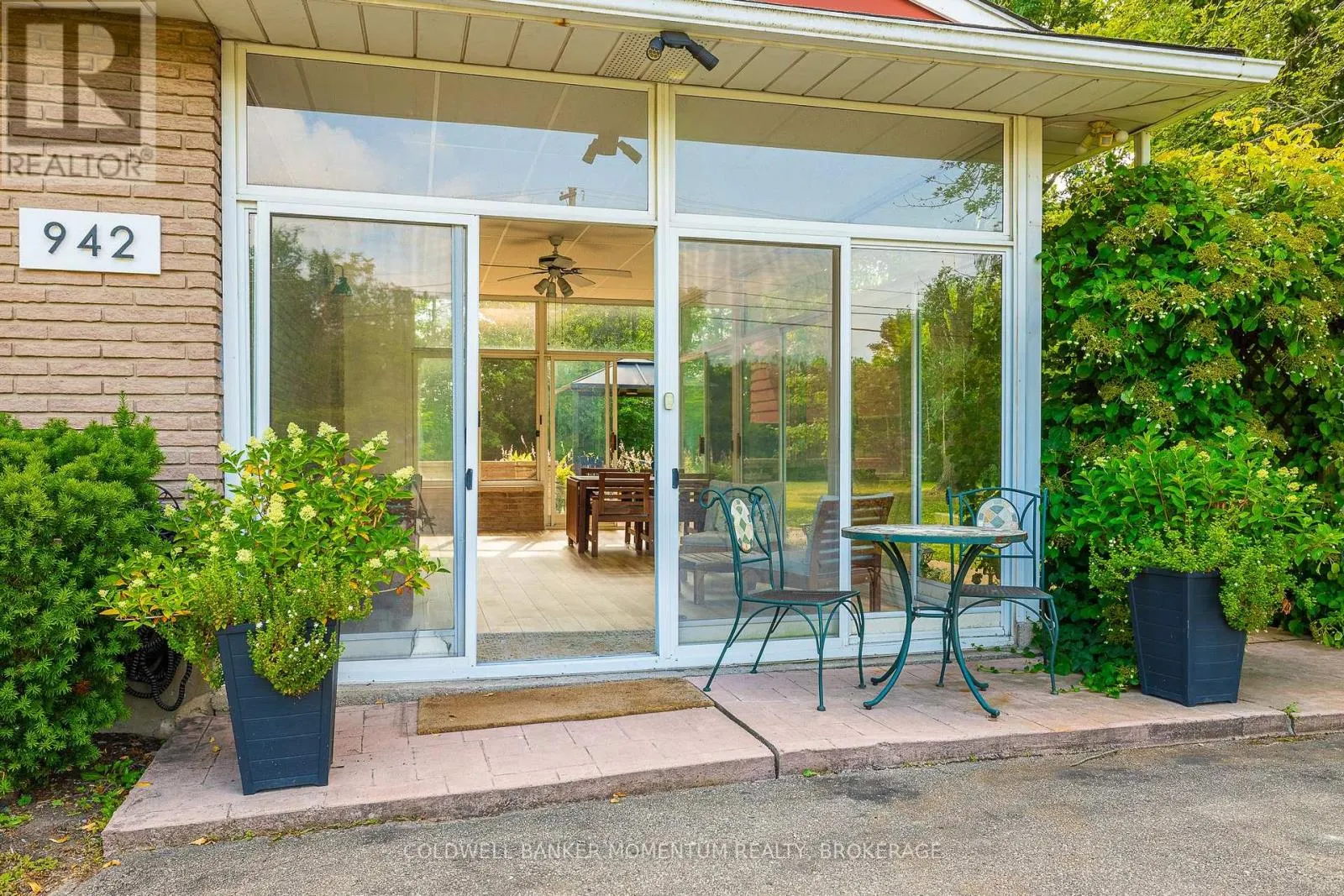 942 CAUTHARD ROAD