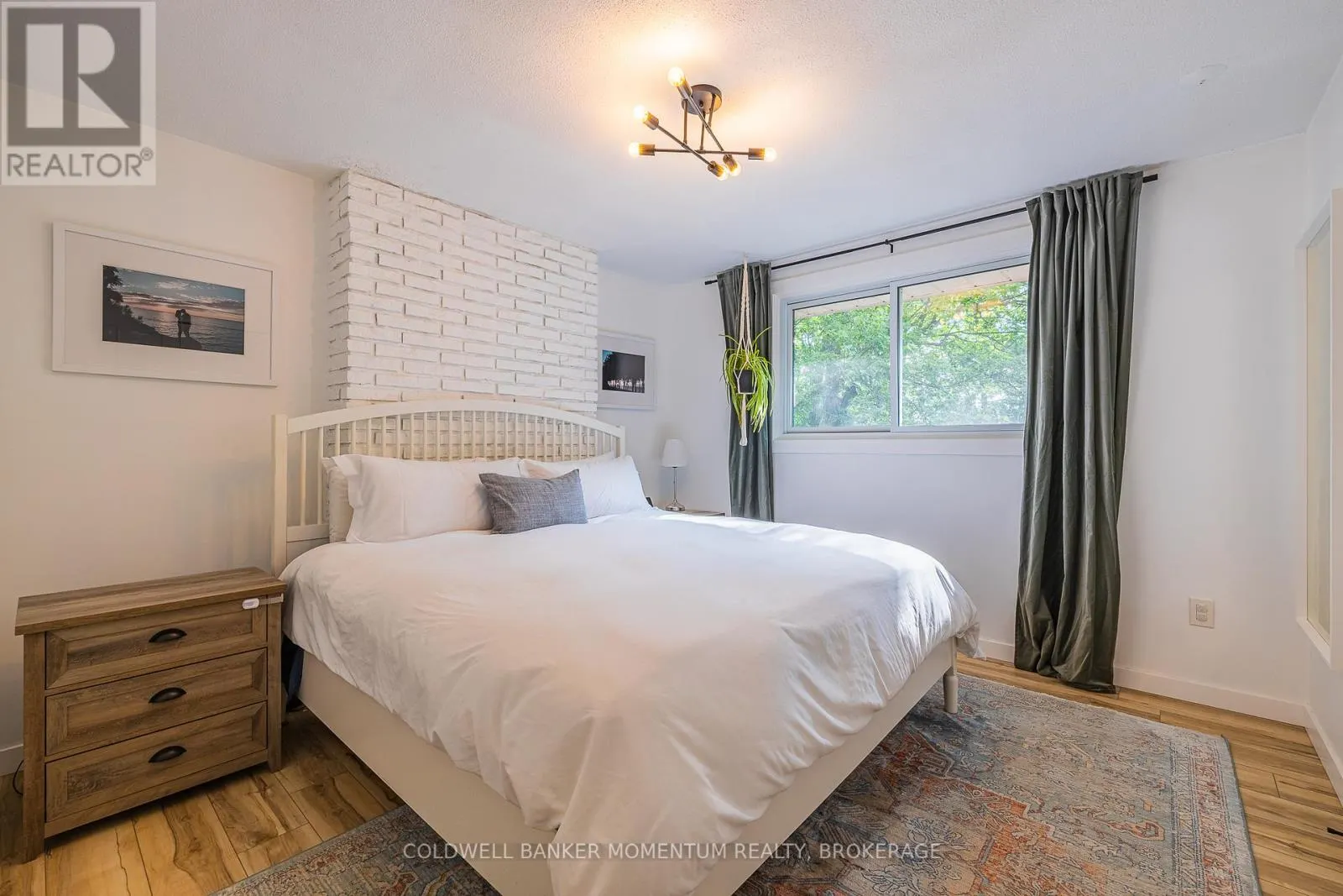 942 CAUTHARD ROAD