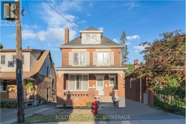 209 ROSSLYN AVENUE S