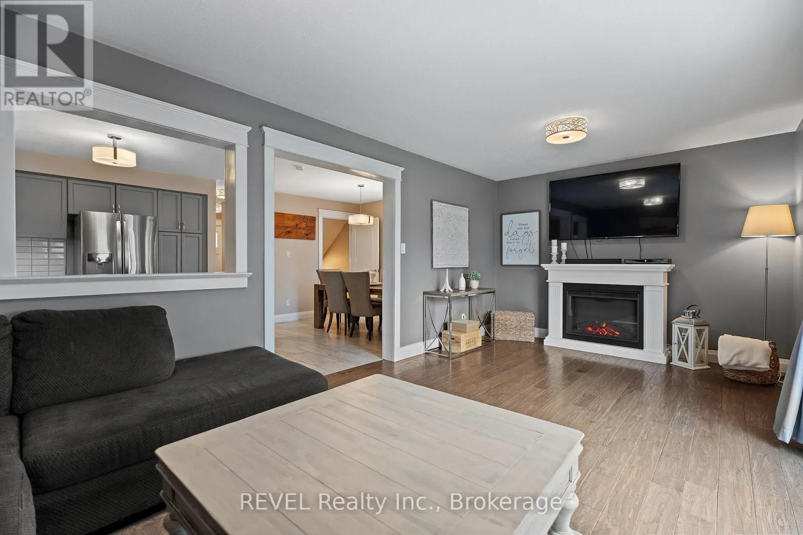 38 UDELL WAY