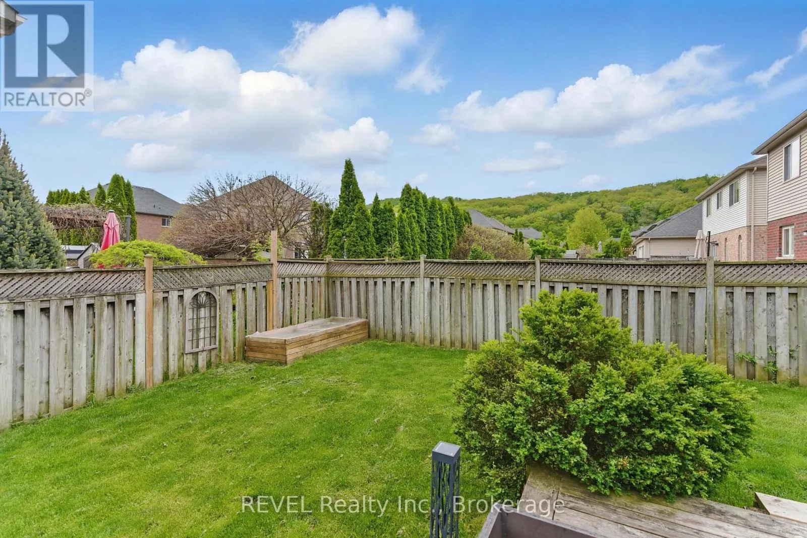 38 UDELL WAY