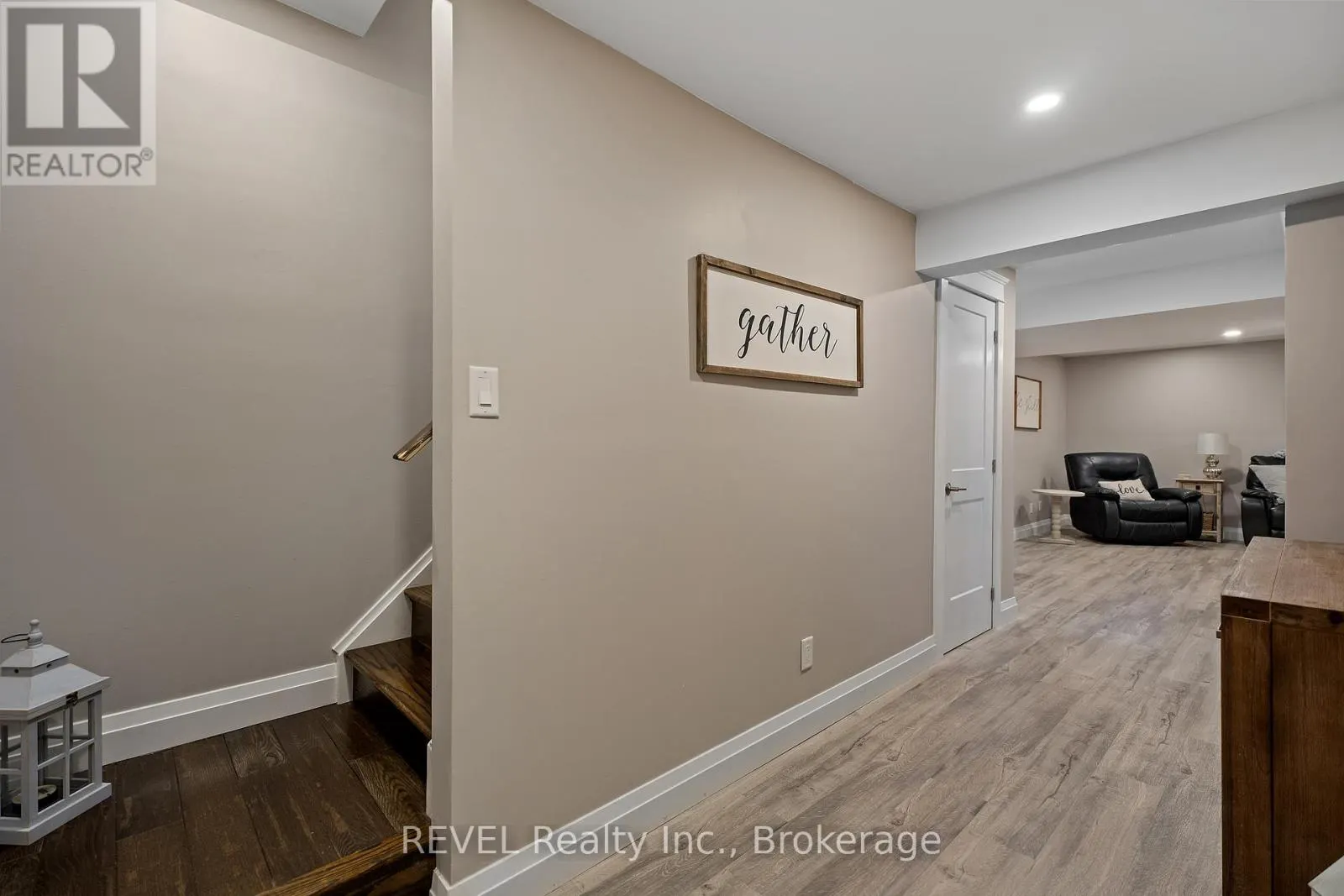 38 UDELL WAY