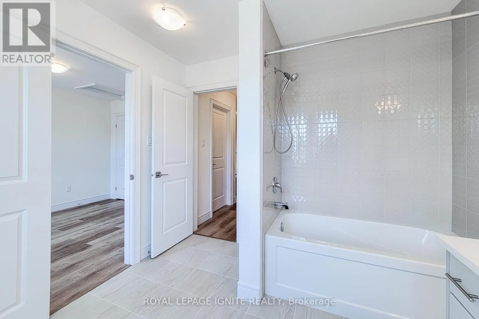 54 BEACH WALK CRESCENT