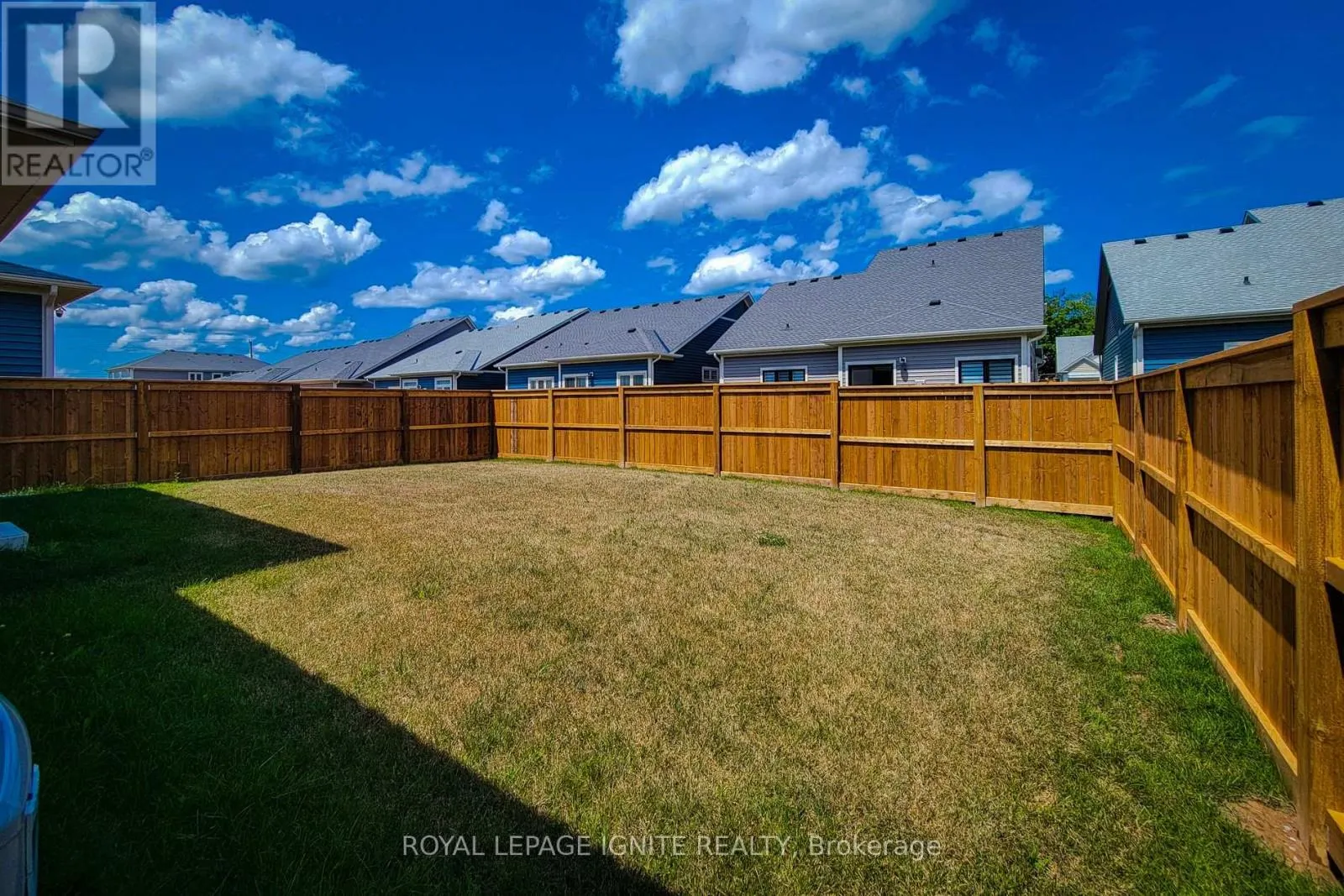 54 BEACH WALK CRESCENT