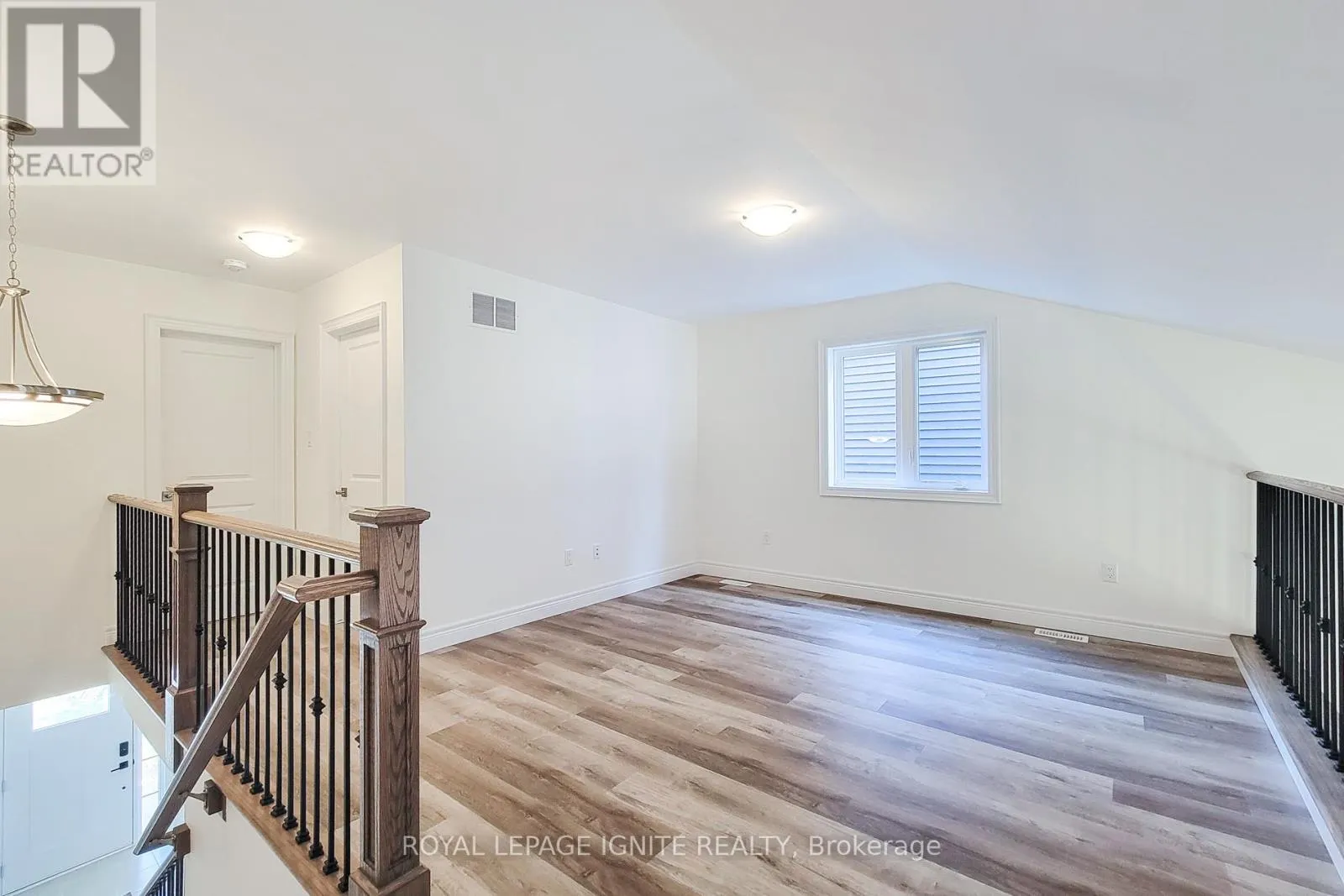 54 BEACH WALK CRESCENT