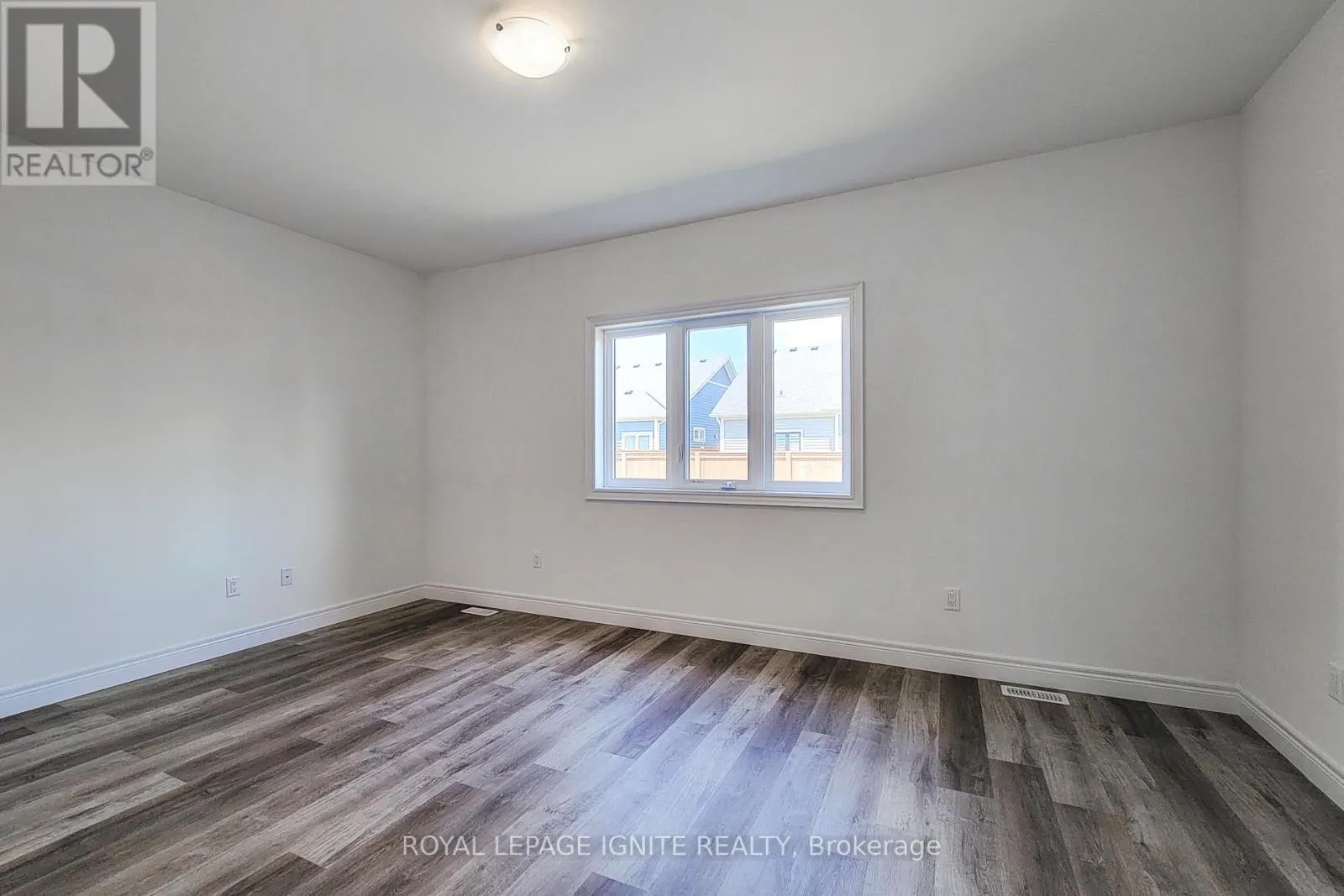 54 BEACH WALK CRESCENT