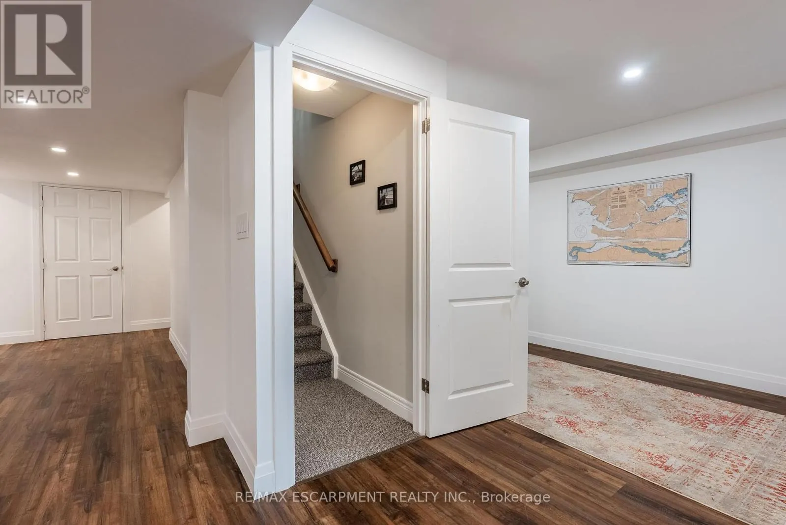9 RICHARD CRESCENT