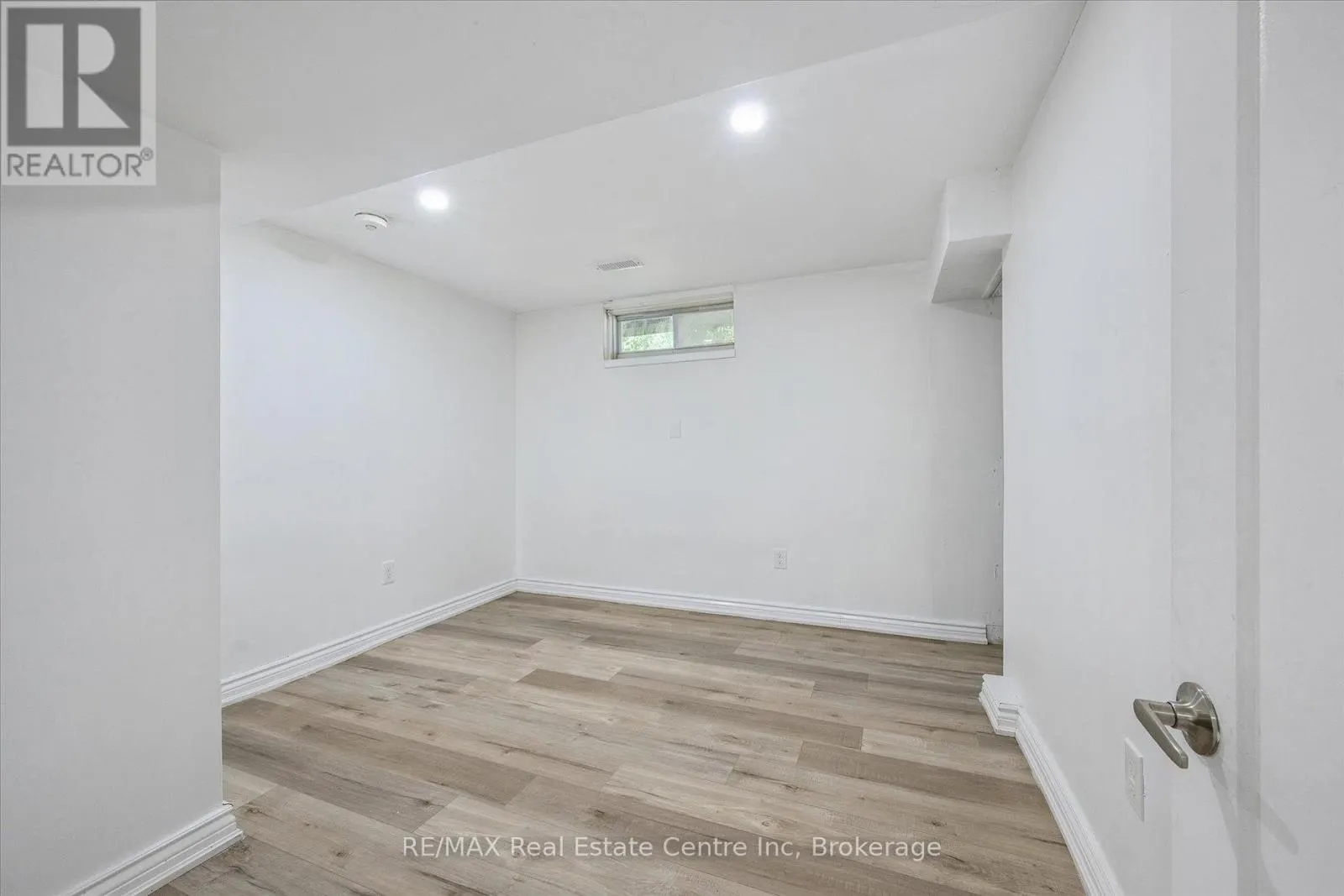72 FERNDALE AVENUE